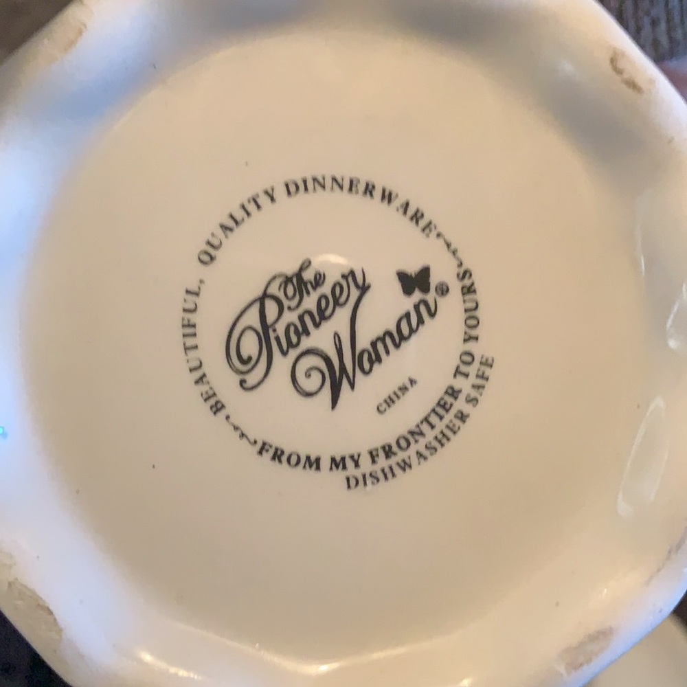 Pioneer woman cream and sugar - Picture 3 of 7